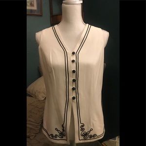 GORGEOUS RAYON WHITE TOP!!